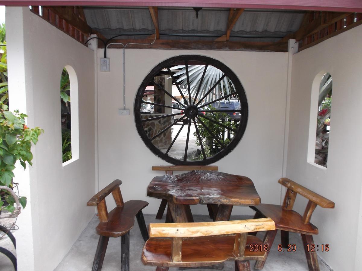 Ryans Resort Prasat Dış mekan fotoğraf